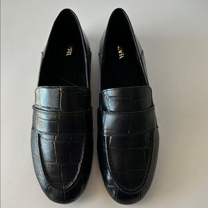 Zara Women’s Croc-Embossed Black Loafers Size 6.5